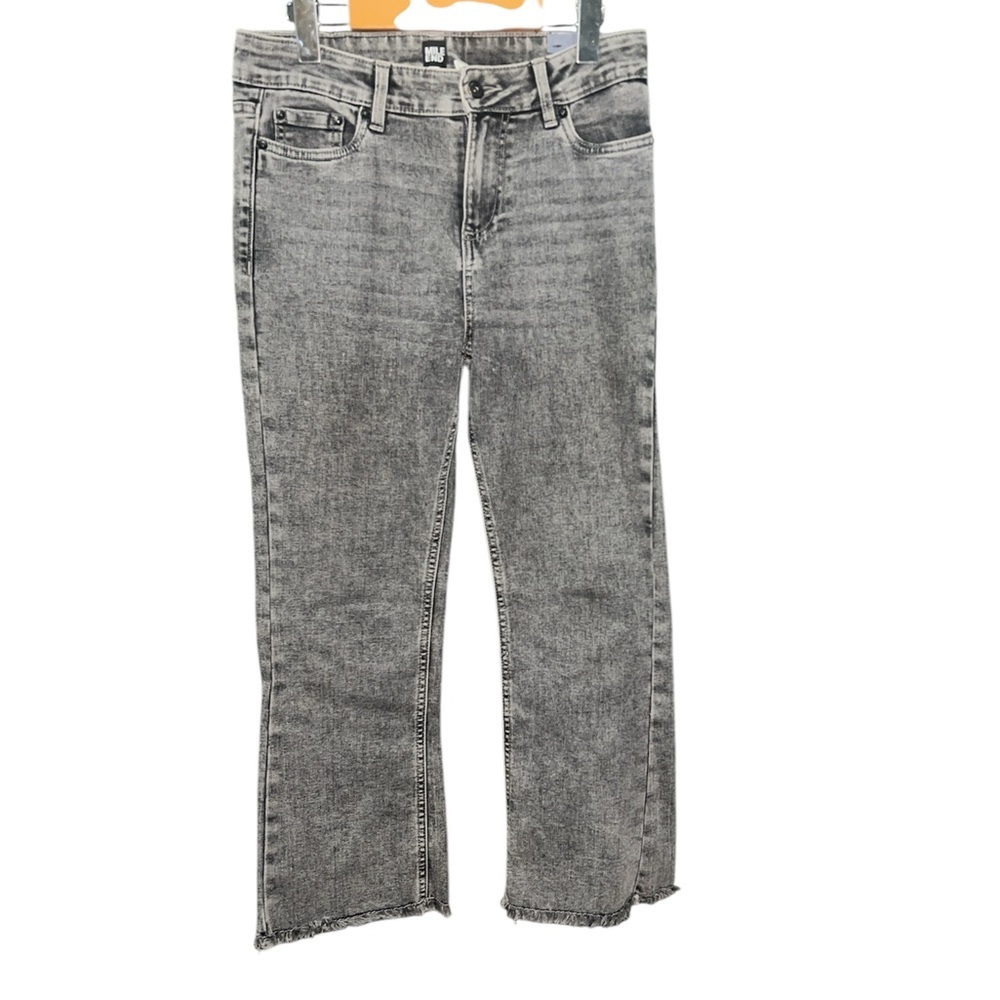 Light Gray Denim Jeans - Designed in Canada 🇨🇦 , size 28